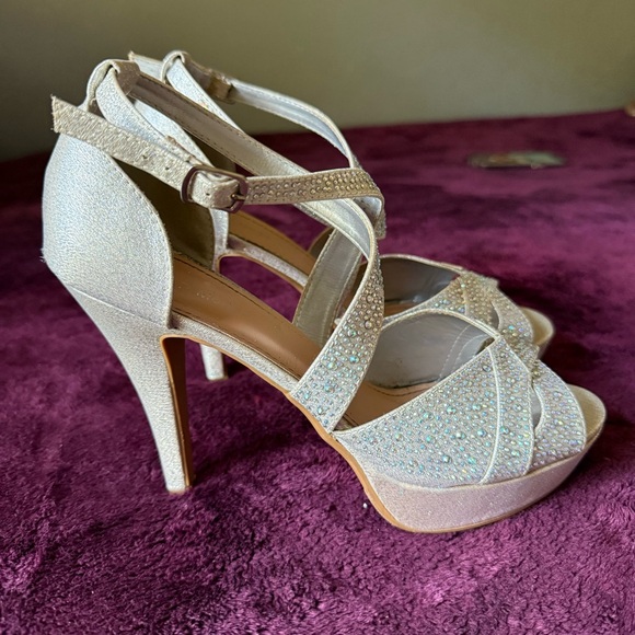 Top Moda Rhinestone Silver Heels - Picture 5 of 6